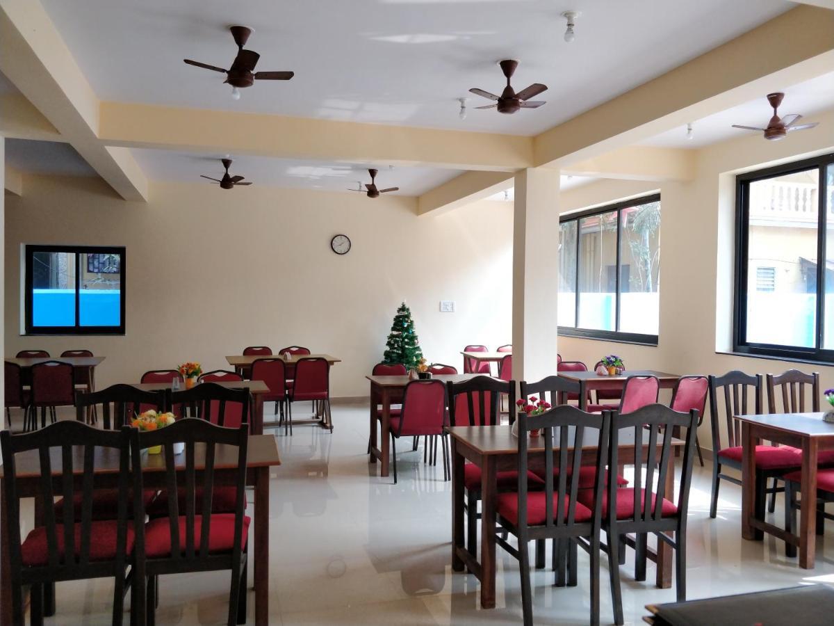 Dom'S Inn Calangute Exterior photo