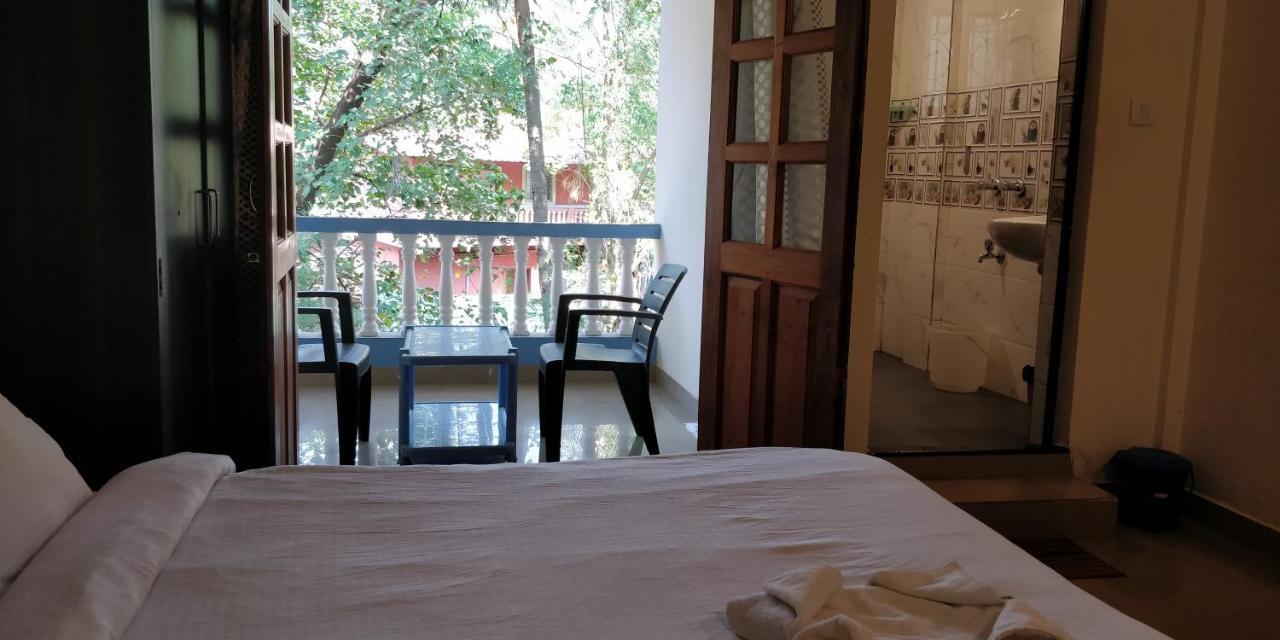 Dom'S Inn Calangute Exterior photo